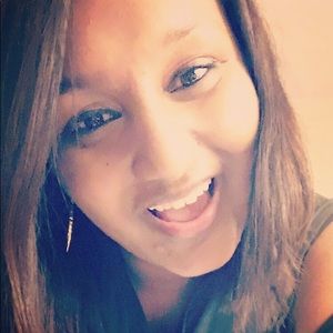 Meet your Posher, Monica